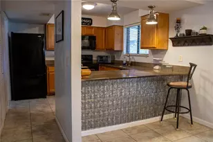 1836 N Crystal Lake Dr, Lakeland, FL 33801 - Photo 10