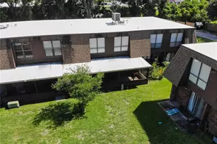 1836 N Crystal Lake Dr, Lakeland, FL 33801 - Photo 2