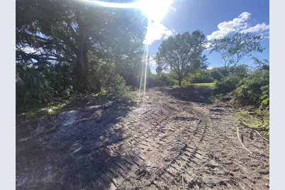 933 Henry Street, Punta Gorda, FL 33950 - Photo 8