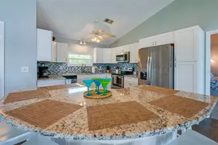 1633 Riverside Dr, Daytona Beach, FL 32117 - Photo 6