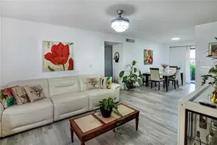 1920 E Edgewood Dr, Lakeland, FL 33803 - Photo 2