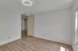 34704 Sweetpea Ln, Zephyrhills, FL 33541 - Photo 24