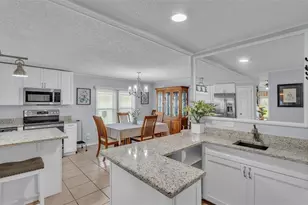 3279 Pebble Bend Dr, Lakeland, FL 33810 - Photo 8