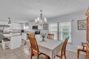 3279 Pebble Bend Dr, Lakeland, FL 33810 - Photo 10