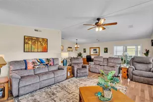 3279 Pebble Bend Dr, Lakeland, FL 33810 - Photo 16