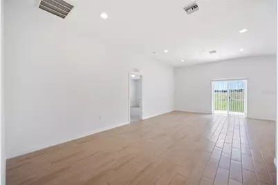 106 9th Street E, Frostproof, FL 33843 - Photo 2