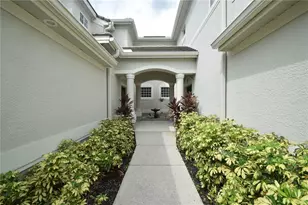 534 Grasslands Village Cir, Lakeland, FL 33803 - Photo 4