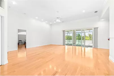 6779 Huntington Hills Boulevard, Lakeland, FL 33810 - Photo 4