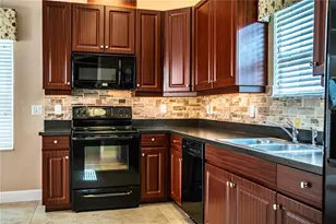 253 Alexander Woods Dr, Plant City, FL 33563 - Photo 24