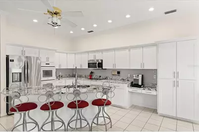 7103 Montreal Drive, Lakeland, FL 33810 - Photo 6