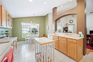 1829 Rocky Pointe Dr, Lakeland, FL 33813 - Photo 6