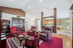 1829 Rocky Pointe Dr, Lakeland, FL 33813 - Photo 12