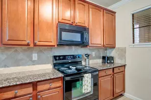 904 Charo Pkwy, Davenport, FL 33897 - Photo 10