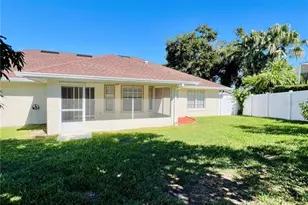 5857 Manchester Dr W, Lakeland, FL 33810 - Photo 38