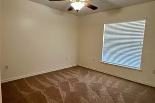 5857 Manchester Dr W, Lakeland, FL 33810 - Photo 12