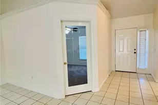 5857 Manchester Dr W, Lakeland, FL 33810 - Photo 10