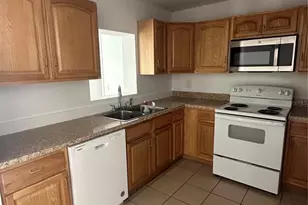 651 Lorraine Cir, Lake Wales, FL 33853 - Photo 6