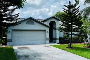 5215 Martinique Dr, Lakeland, FL 33812 - Photo 2