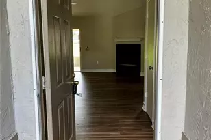 5215 Martinique Dr, Lakeland, FL 33812 - Photo 6