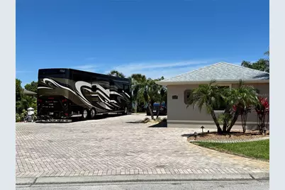 648 Meandering Way, Polk City, FL 33868 - Photo 2