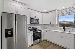 2633 Royal Dr, Lakeland, FL 33801 - Photo 10