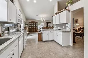 6845 Shimmering Dr, Lakeland, FL 33813 - Photo 16