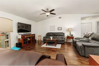1836 Prairie Dunes Circle N, Lakeland, FL 33810 - Photo 4