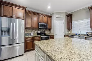 229 Oaklanding Ln, Mulberry, FL 33860 - Photo 10