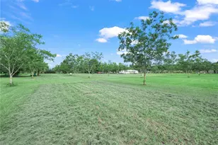 8564 Carey Rd, Lithia, FL 33547 - Photo 8