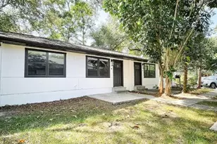 712-A Angelina Ln, Lakeland, FL 33801 - Photo 2