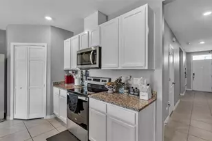 2442 Taloncrest Ct, Eagle Lake, FL 33839 - Photo 10