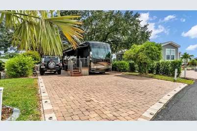 16357 Cherry Tree Court, Clermont, FL 34714 - Photo 2