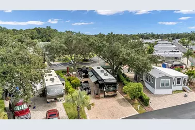 16357 Cherry Tree Court, Clermont, FL 34714 - Photo 12