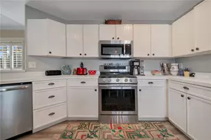 5157 Sterling Manor Dr, Tampa, FL 33647 - Photo 12