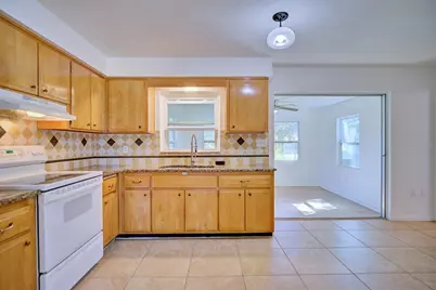 2706 Kingswood Drive, Sebring, FL 33870 - Photo 8