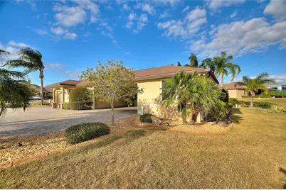 561 Meandering Way, Polk City, FL 33868 - Photo 4