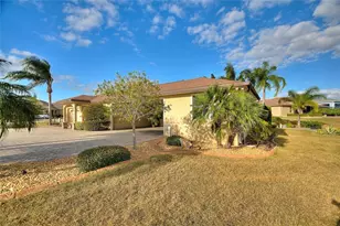 561 Meandering Way, Polk City, FL 33868 - Photo 4