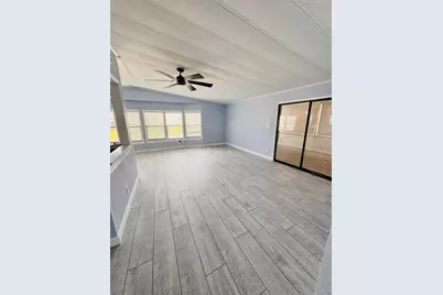 2206 Golden Horseshoe Circle N, Lakeland, FL 33810 - Photo 8