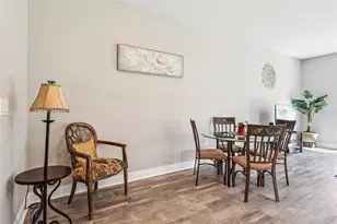 1108 Fox Lake Dr, Lakeland, FL 33809 - Photo 12