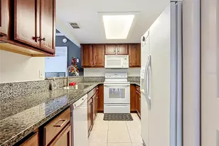 1880 N Crystal Lake Dr, Lakeland, FL 33801 - Photo 16