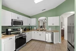 8160 S Canterbury Lake Blvd, Tampa, FL 33619 - Photo 14