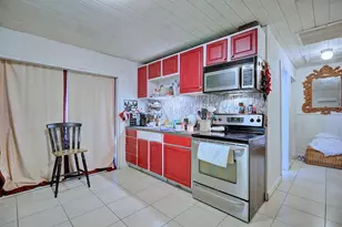 131 Wiggins Ave, Avon Park, FL 33825 - Photo 10