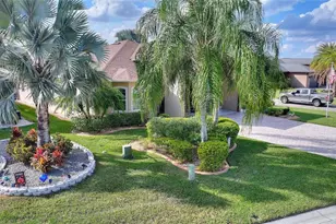 548 Narrow Pond Rd, Polk City, FL 33868 - Photo 4