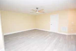 1111 Mercury Dr E, Lakeland, FL 33810 - Photo 4