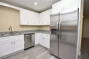 1111 Mercury Dr E, Lakeland, FL 33810 - Photo 12