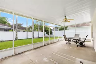 2763 Valencia Grove Dr, Valrico, FL 33596 - Photo 32