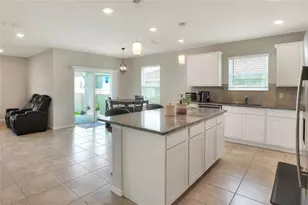 1623 Aspen Ave, Davenport, FL 33837 - Photo 4