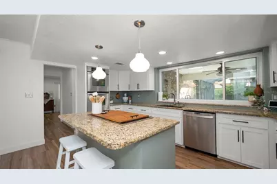 1129 Sugartree Lane N, Lakeland, FL 33813 - Photo 10