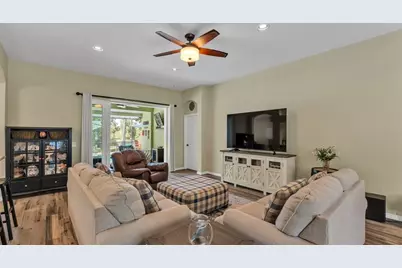 2803 Spring Meadow Drive, Plant City, FL 33566 - Photo 12