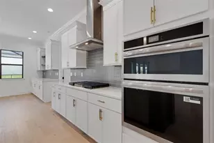 5389 Delphi Hills Cir, Lakeland, FL 33812 - Photo 12